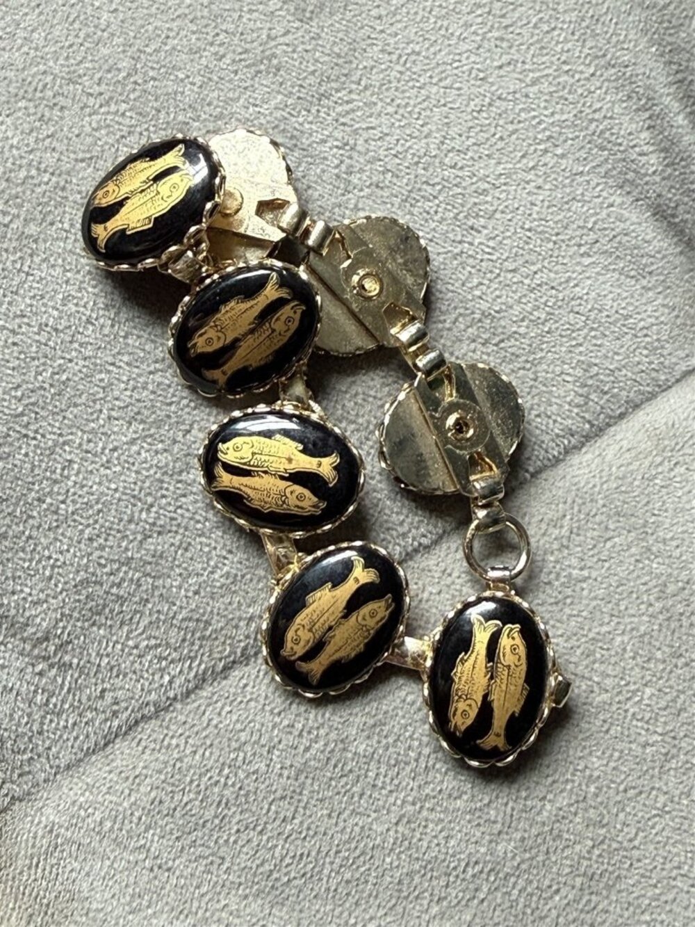 Vintage Bracelet Pisces Fish Horoscope Damascene Style Black Gold Links Beads 7"